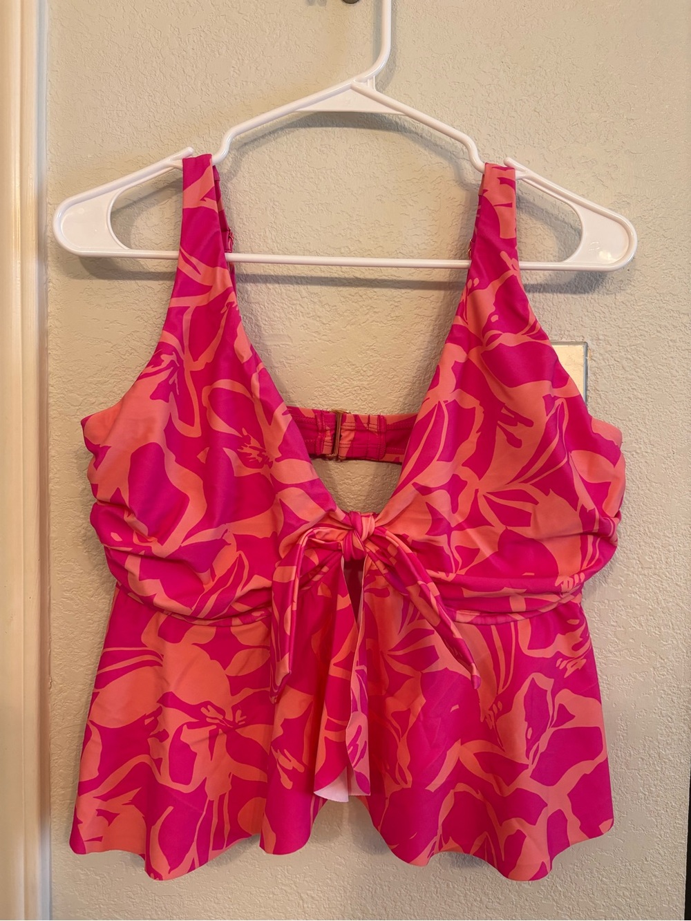 Raisins Topanga Underwire Tankini Swim Top- Size 16W